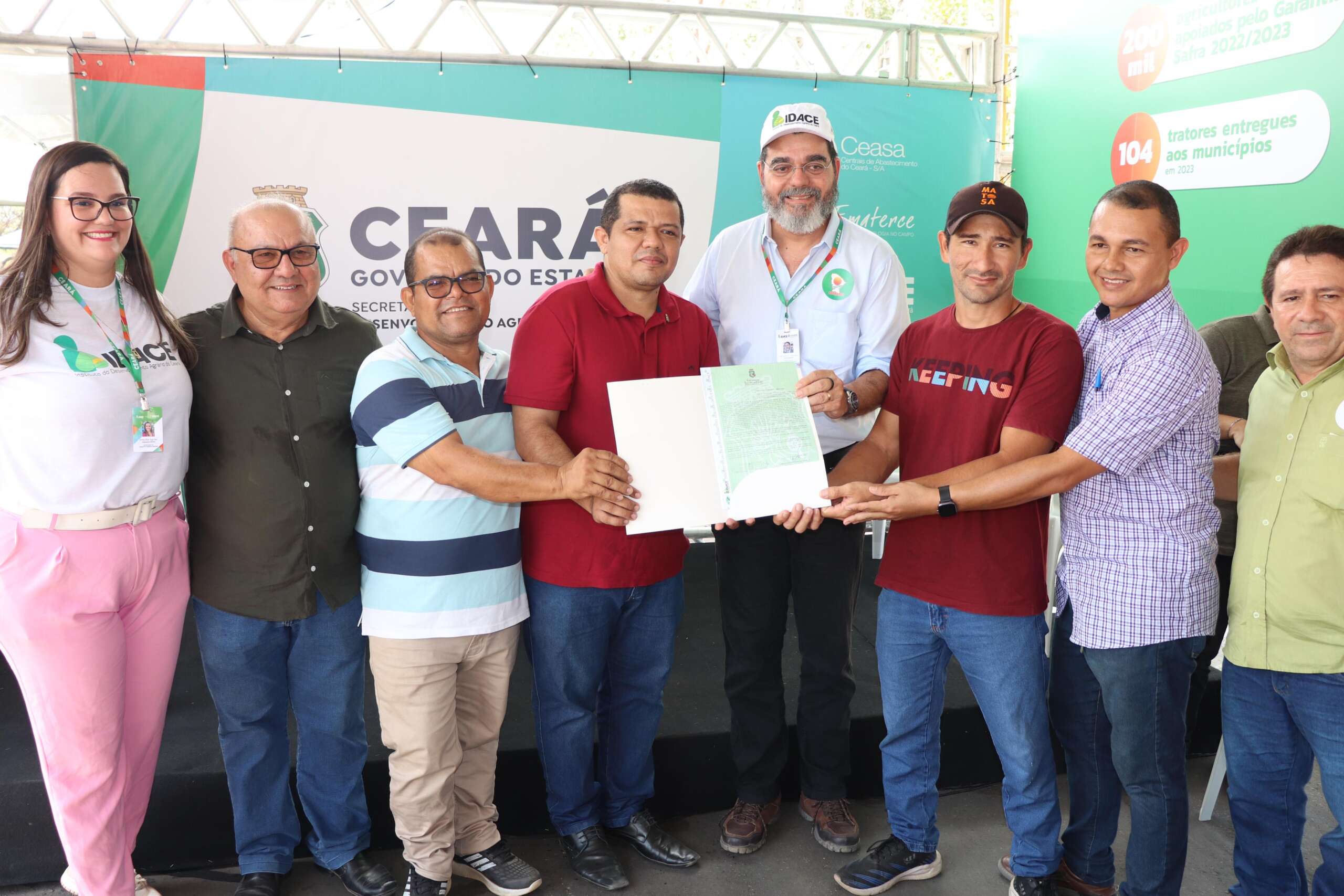 SDA entrega títulos de terra durante a Expoita - Secretaria do  Desenvolvimento Agrário